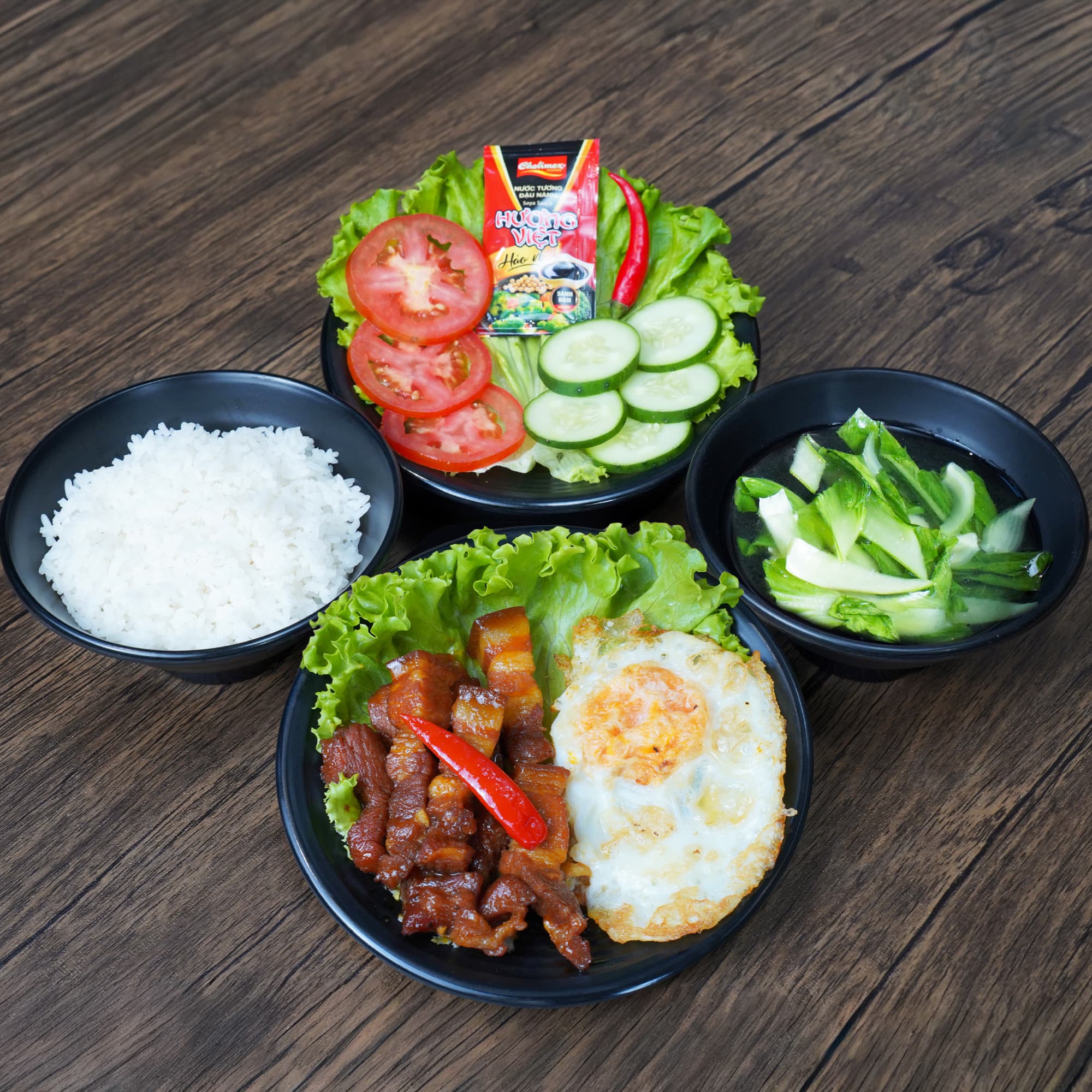 Chuẩn bị bữa ăn gọn nhẹ cho chuyến tàu dài
